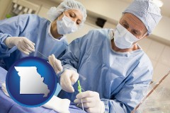 missouri map icon and general surgeons preparing for surgery