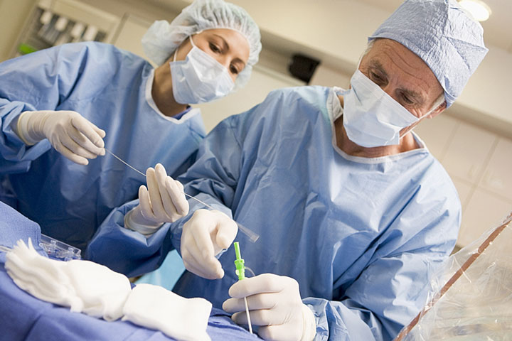 general surgeons preparing for surgery